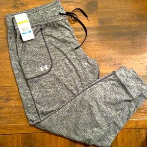 Under Armour loose fitting women’s pants XL
